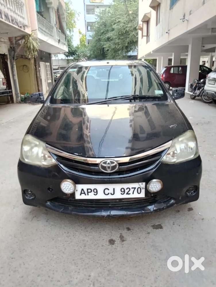 Toyota Etios 1.5 V, 2011, Petrol