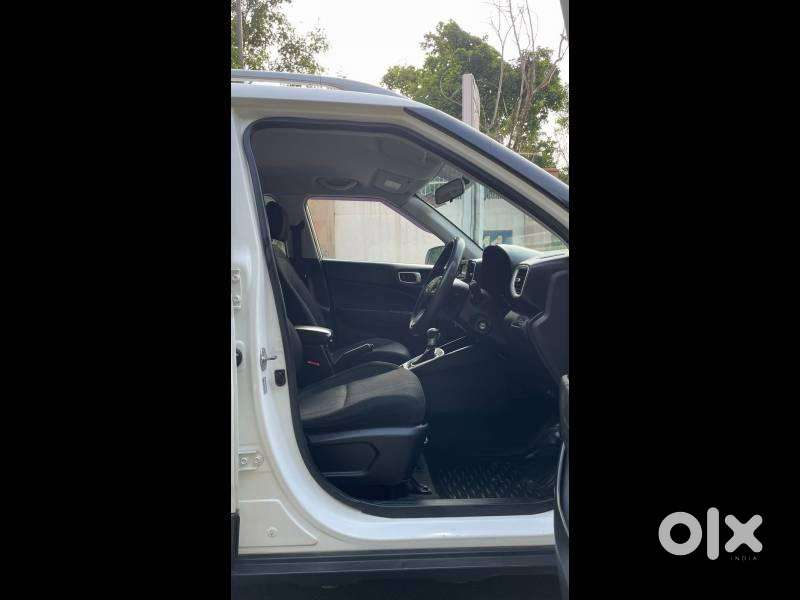 Hyundai Venue S Turbo Dct, 2019, Petrol