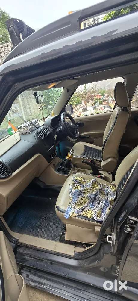 Mahindra Tuv 300 T6+ Diesel 2015
