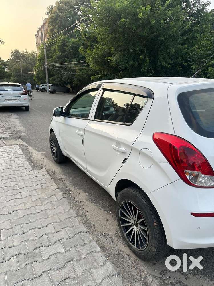 Hyundai I20 Sportz 1.2 Bs-iv, 2013, Petrol