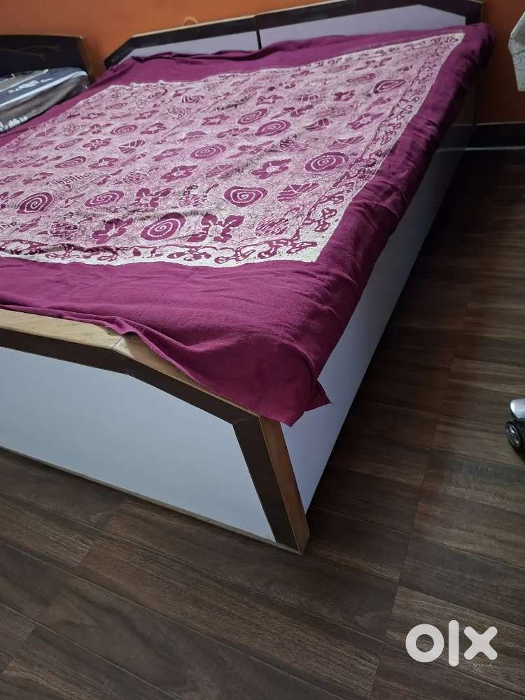 King size double bed