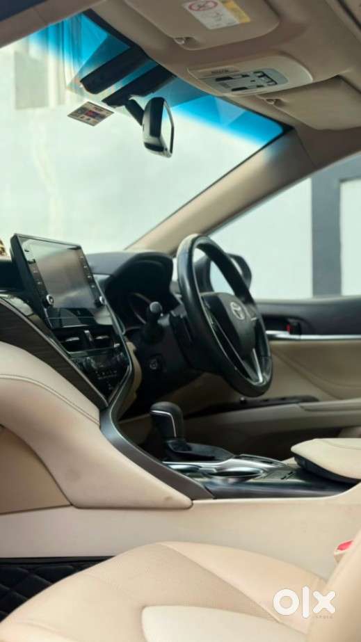 Toyota Camry Hybrid, 2022, Petrol