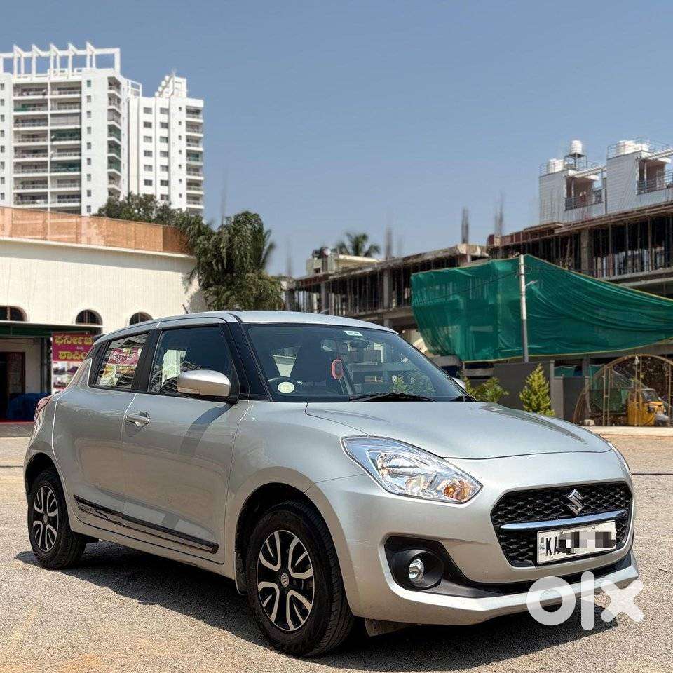 Maruti Suzuki Swift Vxi + Manual, 2022, Petrol