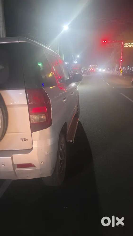 Mahindra Tuv 300 2018