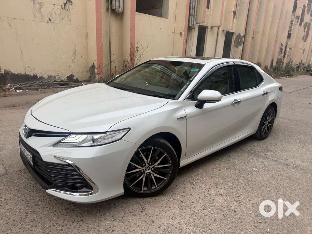 Toyota Camry Hybrid, 2023, Petrol