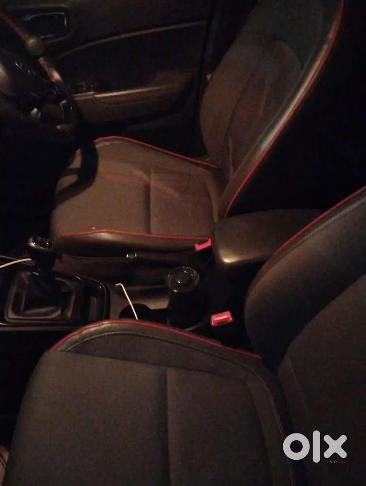 Hyundai Venue 2020 Nov Registration Petrol 68k Km Driven, Kl 52 Regist