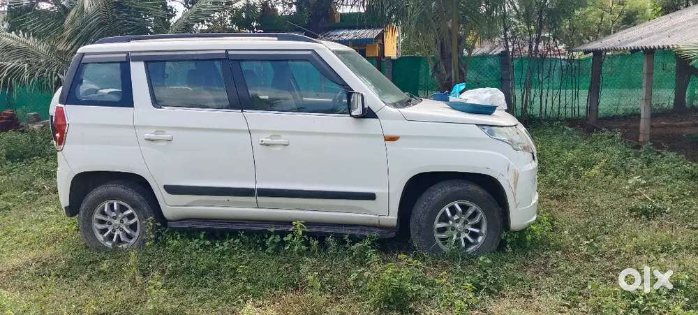 Mahindra Tuv 300 2018