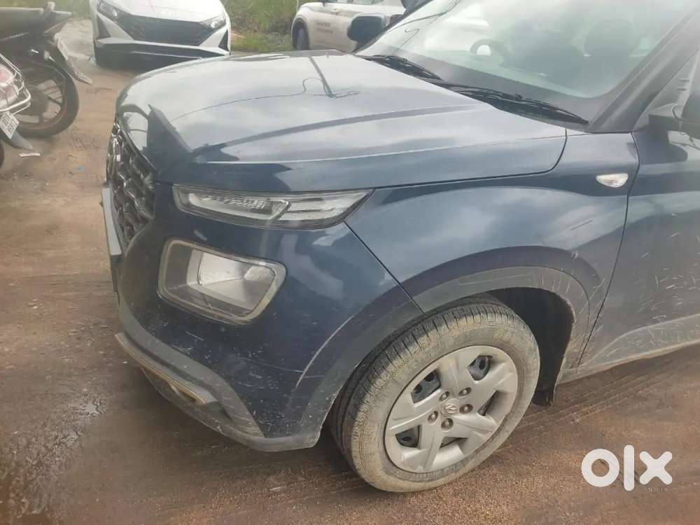 Hyundai Venue 2020 Diesel 75000 Km Driven