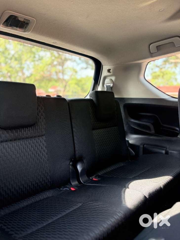 Toyota Innova Crysta 2.4 Gx Mt, 2019