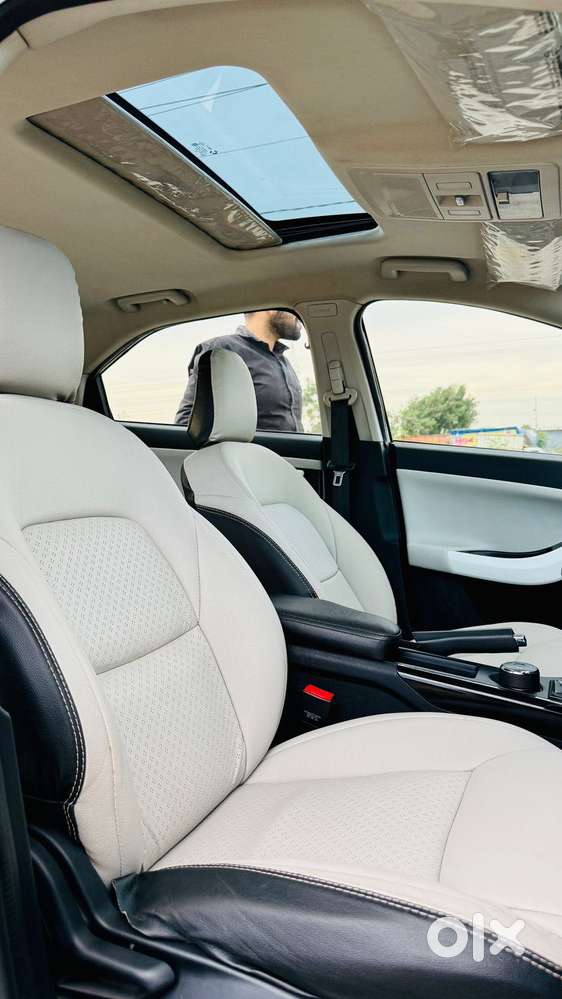 Tata Nexon Creative Plus S 1.2 Revotron Petrol 6 Amt, 2024, Petrol