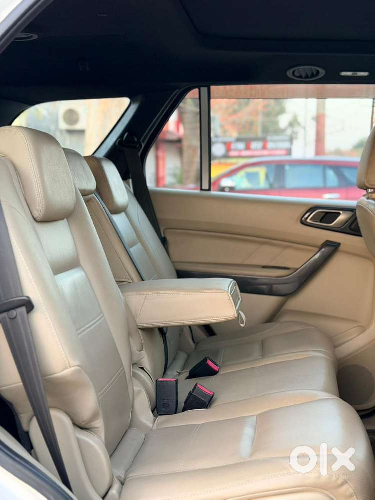 Ford Endeavour 3.2 Titanium At 4x4, 2017, Diesel