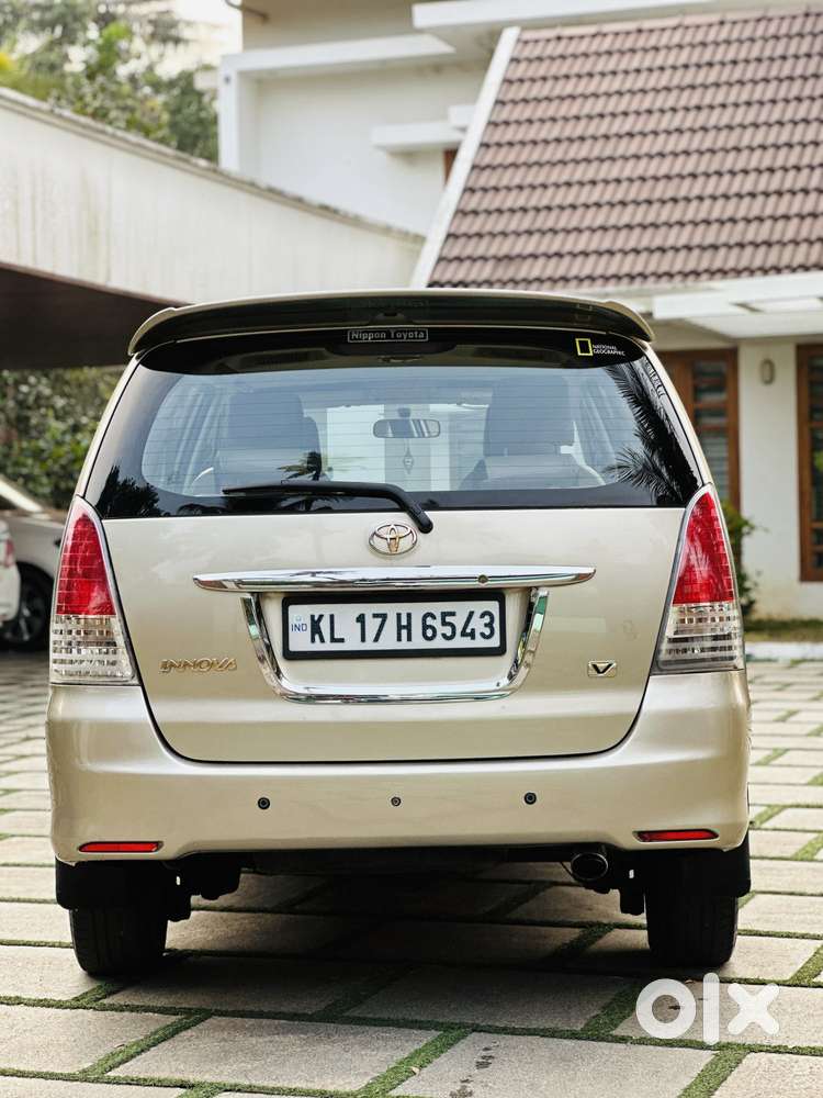 Toyota Innova 2.5 V 7 Str, 2011, Diesel