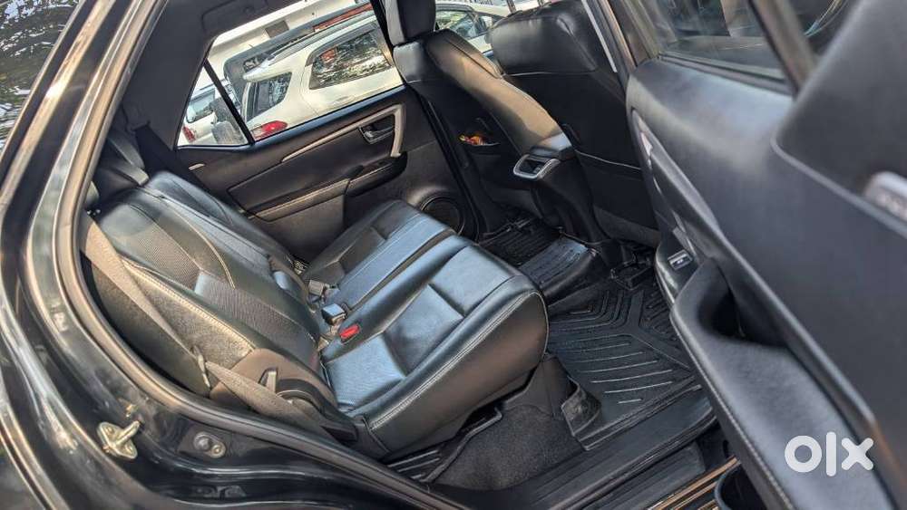 Toyota Fortuner 3.0 Sportivo 4x2 Mt, 2023, Diesel