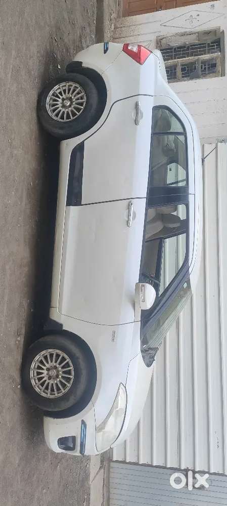 Car Well Maintained Swift Dzire 2013 Diesel 130000 Km Driven