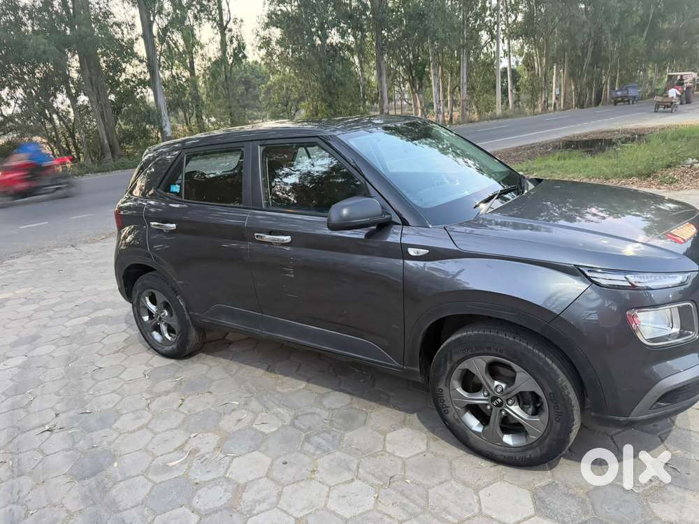 Hyundai Venue E 1.2 Petrol, 2020