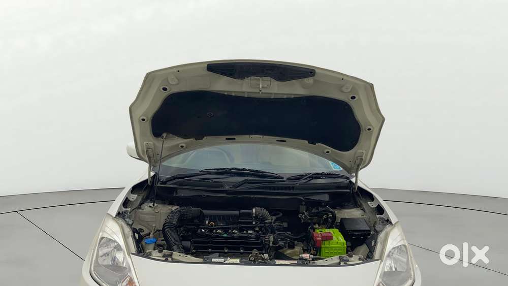 Maruti Suzuki Swift Dzire Amt Vxi, 2019, Petrol