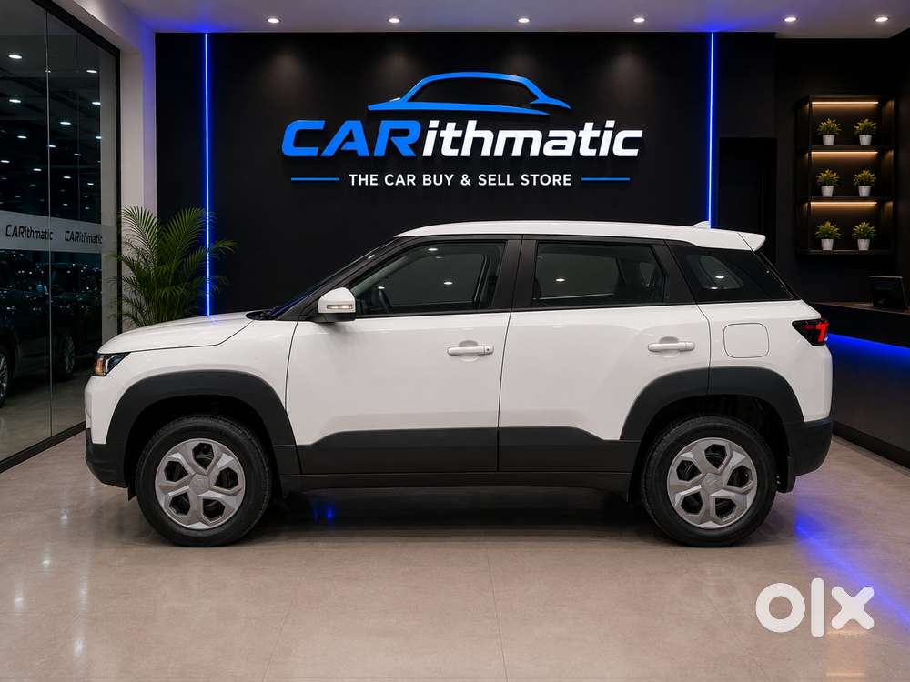Maruti Suzuki Brezza 1.5 Vxi At Smart Hybrid, 2023, Petrol