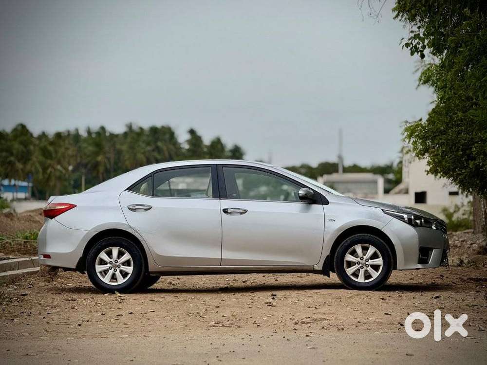 Toyota Corolla Altis G At, 2015, Petrol