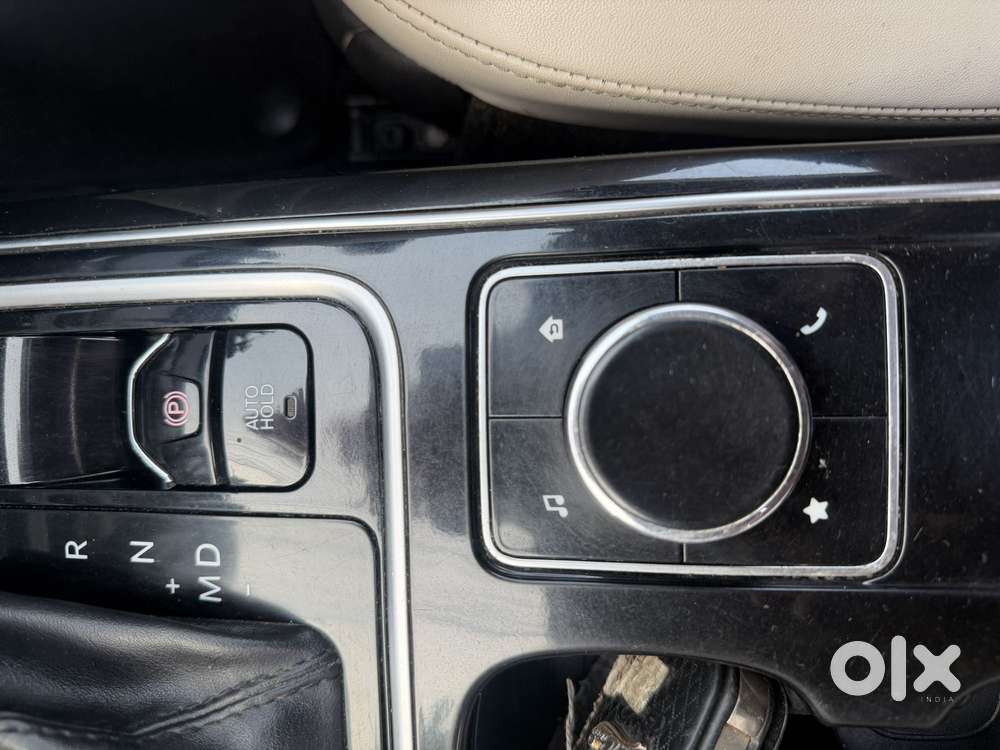 Mahindra Xuv700 2.2 Ax 7 Diesel At Luxury Pack Str, 2022, Diesel