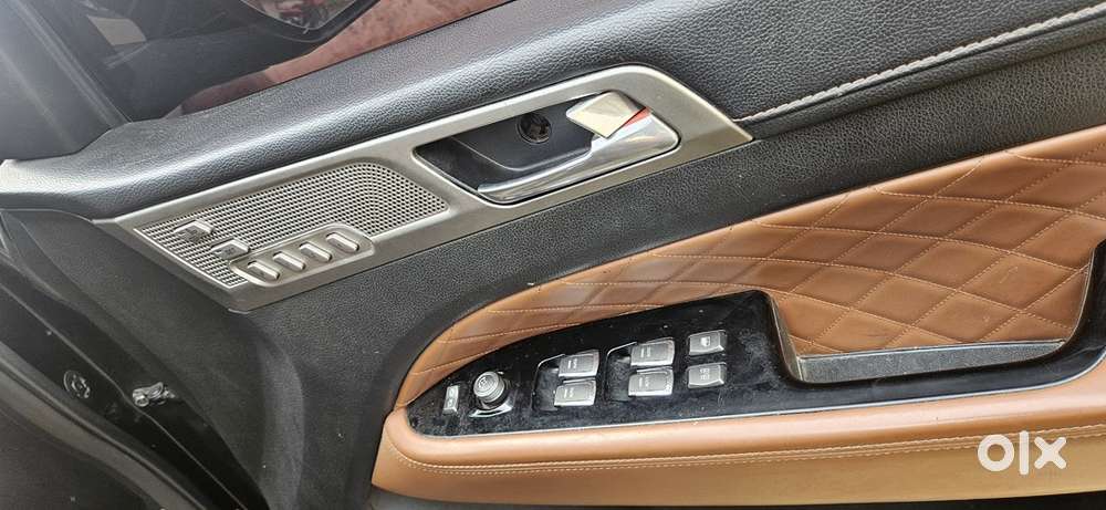 Mahindra Alturas G4 2019 Diesel Well Maintained