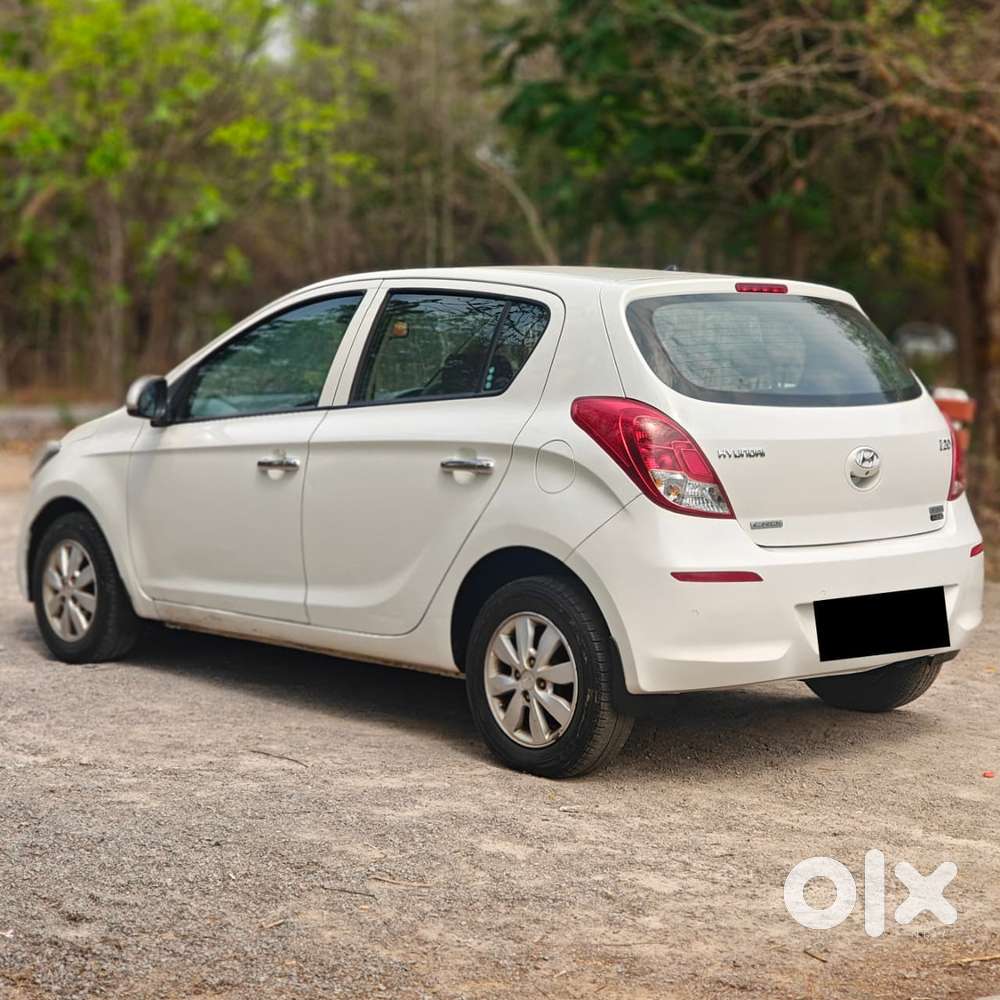 Hyundai I20 Sportz 1.4 Crdi 6 Speed Bs-iv, 2014, Diesel