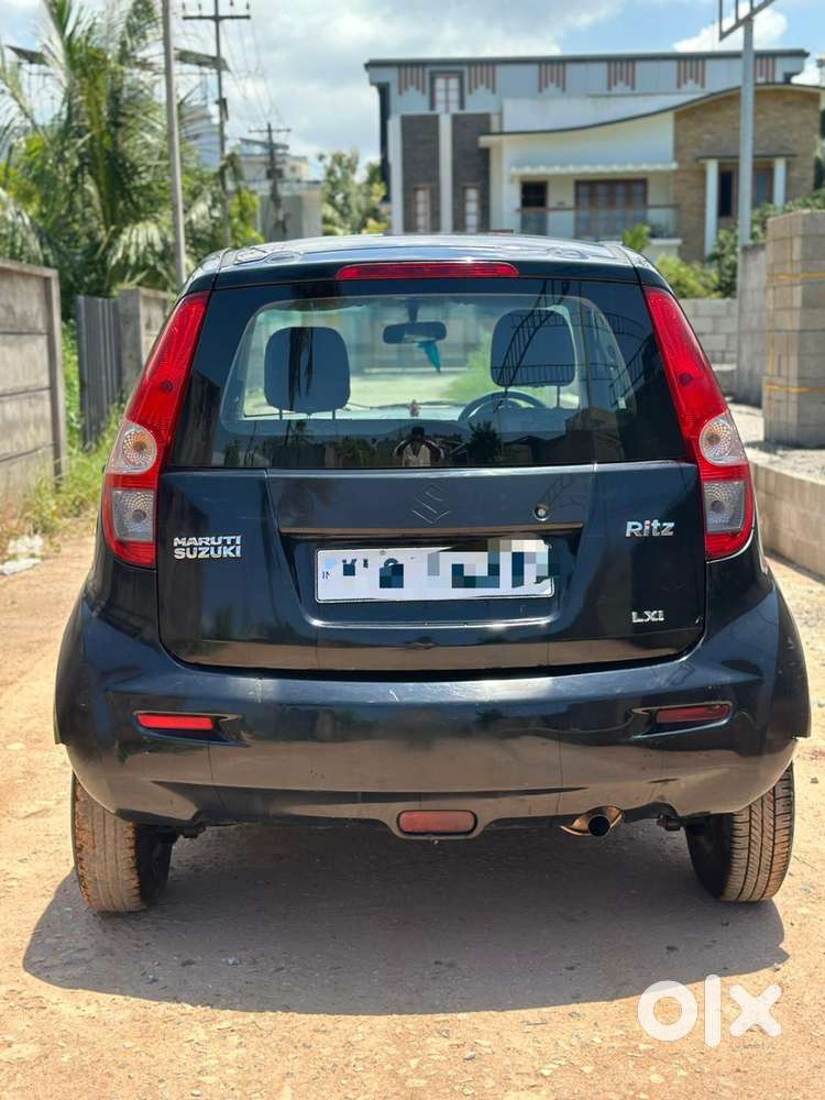 Maruti Suzuki Ritz Lxi, 2011, Petrol