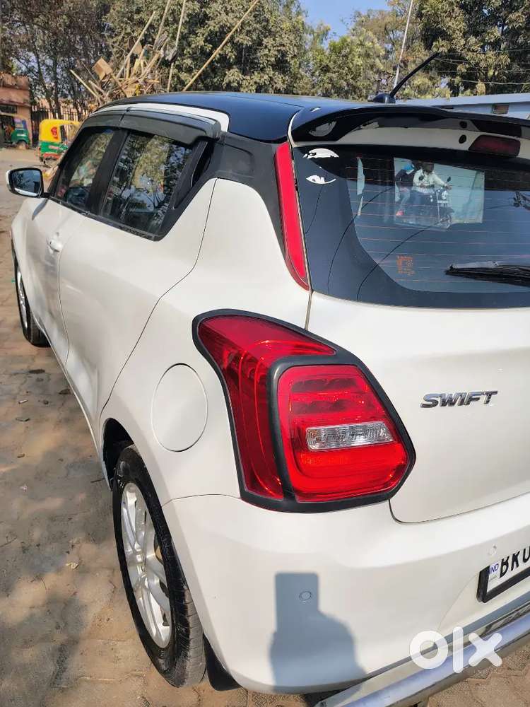 Maruti Suzuki Swift 2022 Petrol 33000 Km Driven With Cng