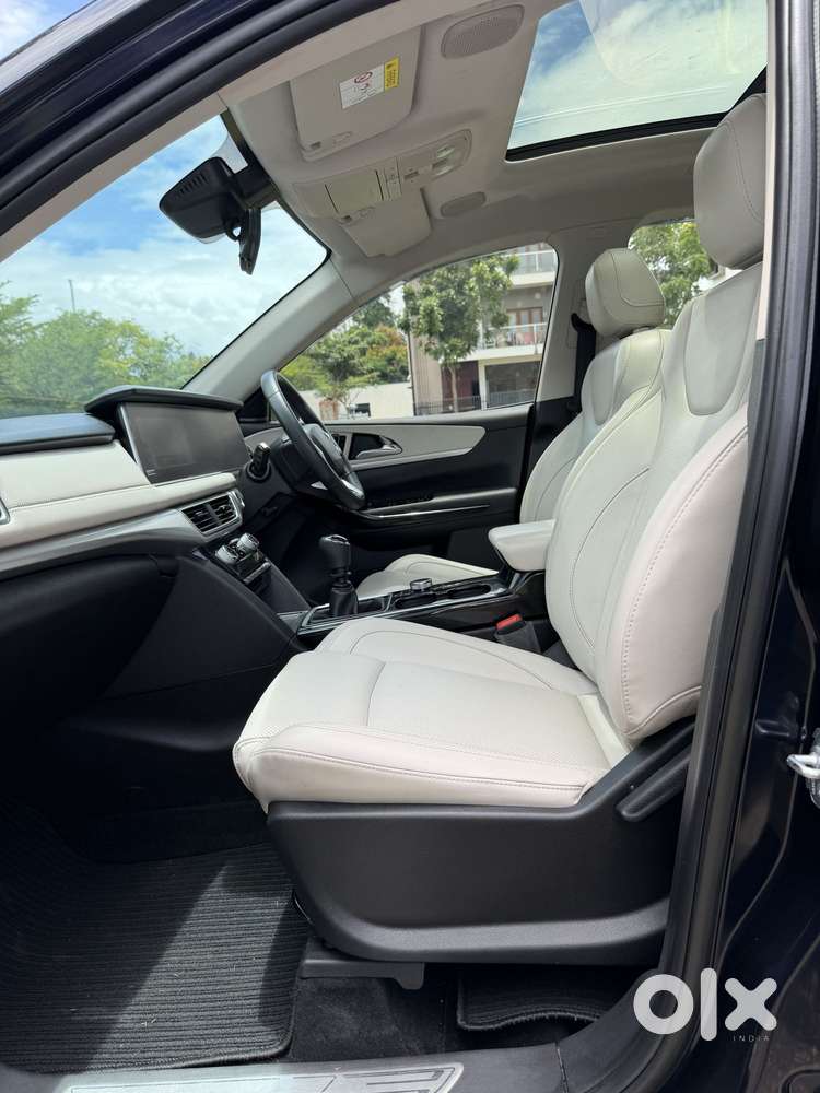 Mahindra Xuv700 2.2 Ax 7 Diesel Mt Luxury Pack Str, 2023, Diesel