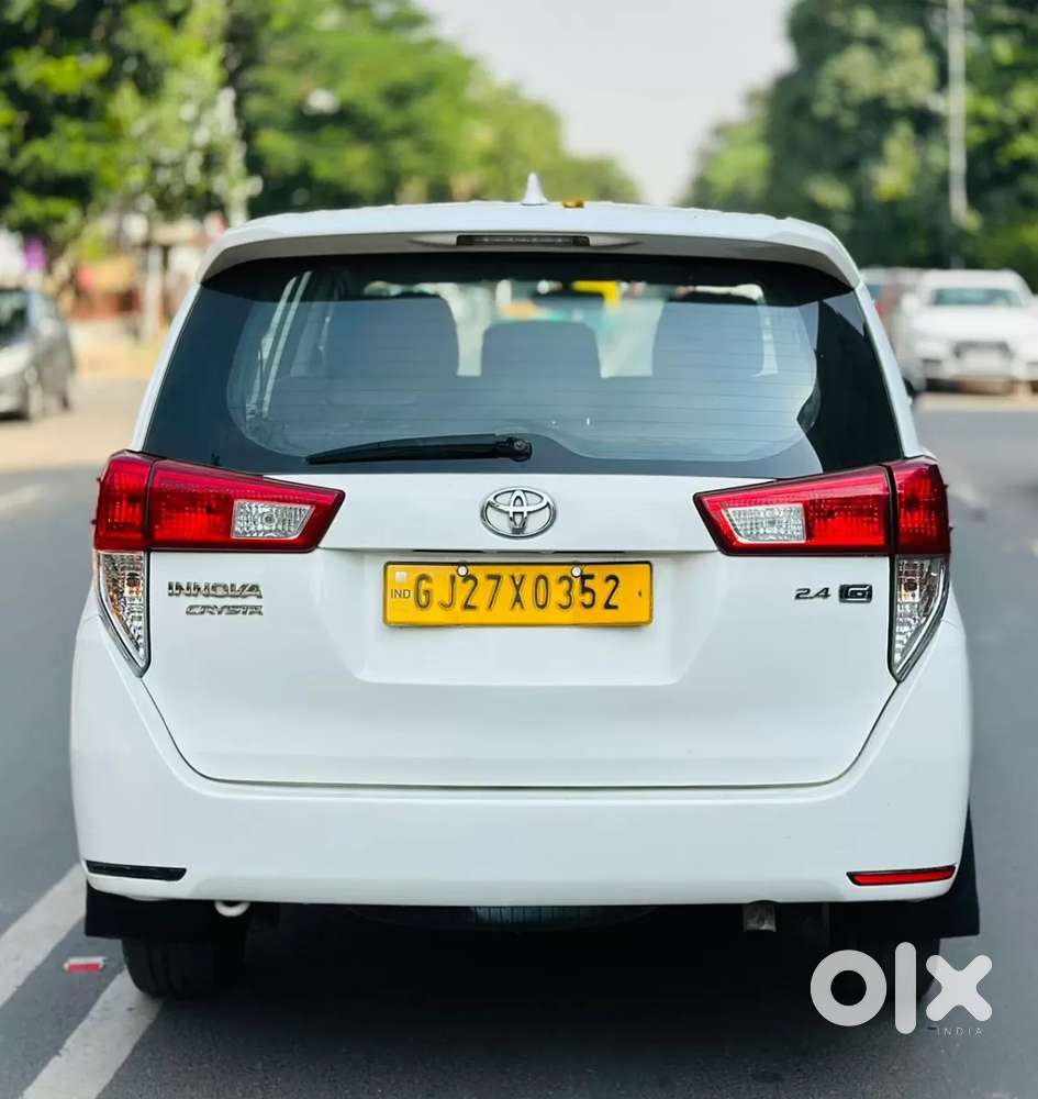 Toyota Innova Crysta [2020-ongoing] 2.4 Gx 8 Str, 2017, Diesel