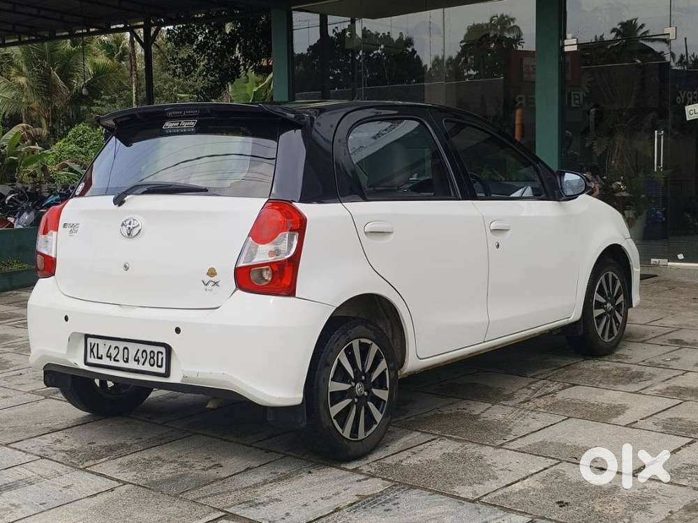 Toyota Etios Liva Vx Dual Tone, 2019, Petrol