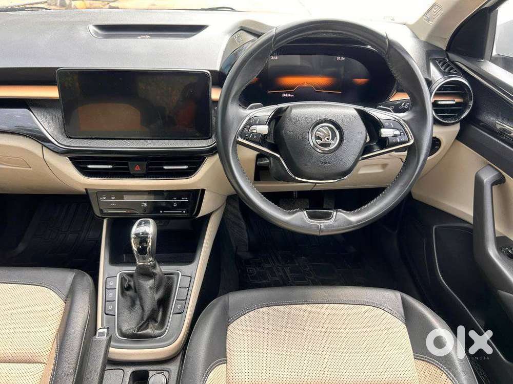 Skoda Slavia 1.0 Tsi Style At, 2024, Petrol