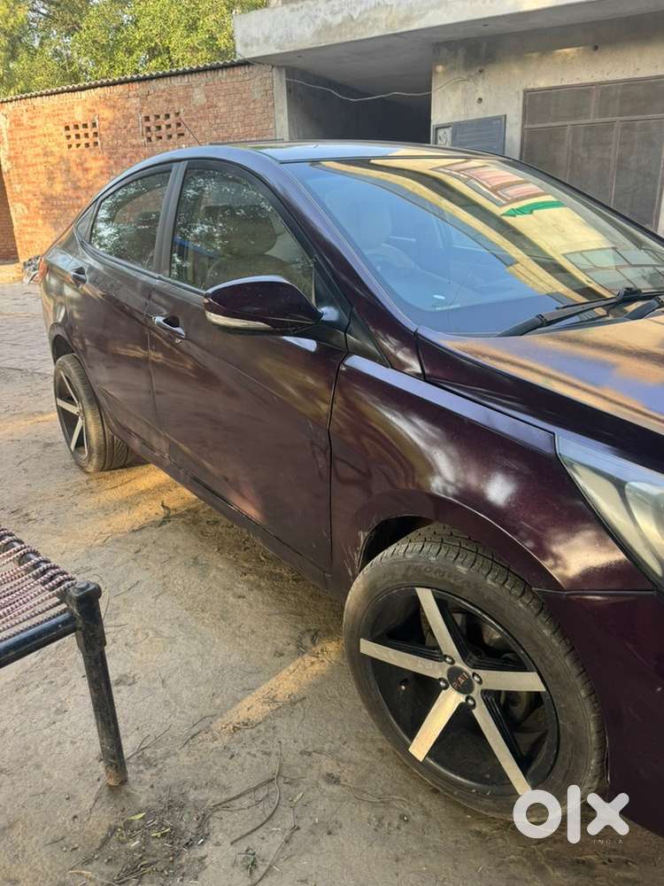 Hyundai Fluidic Verna 2012