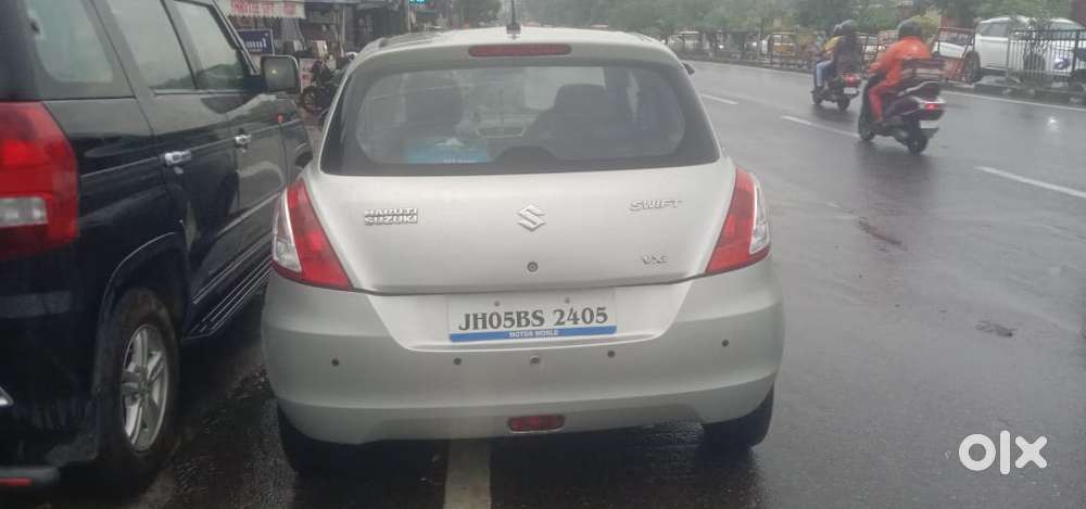 Maruti Suzuki Swift Vxi 1.2 Abs Bs-iv, 2017, Petrol