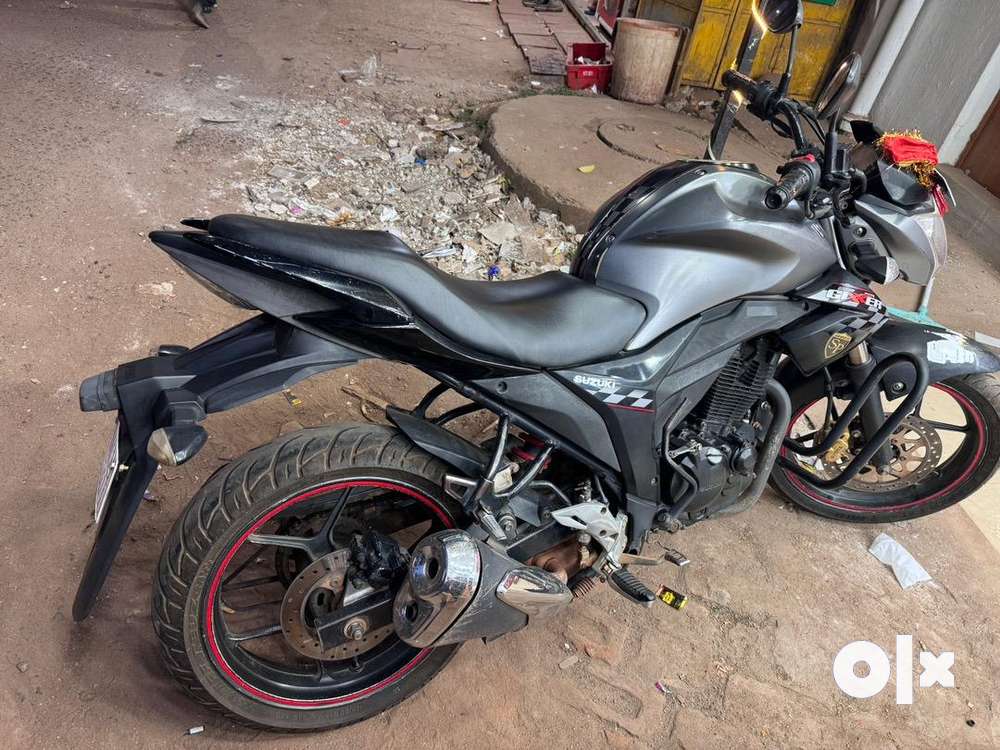 Suzuki gixxer second hand bike price hot sale