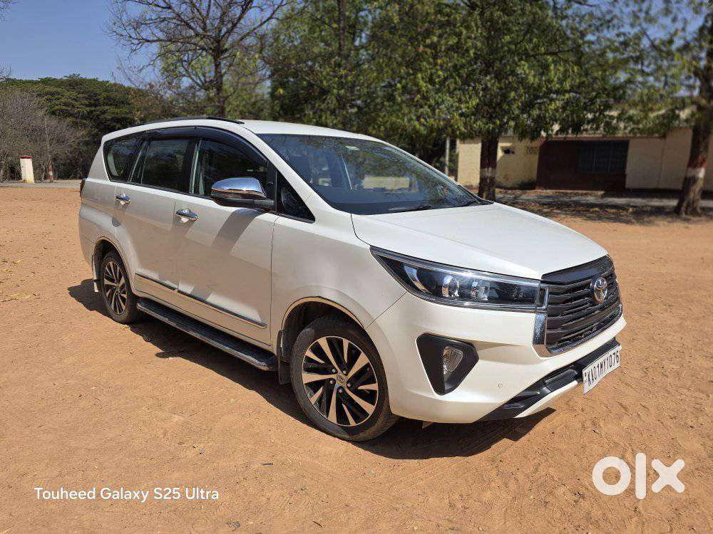 Toyota Innova Crysta [2020-ongoing] 2.4 Zx 7 Str, 2022, Diesel