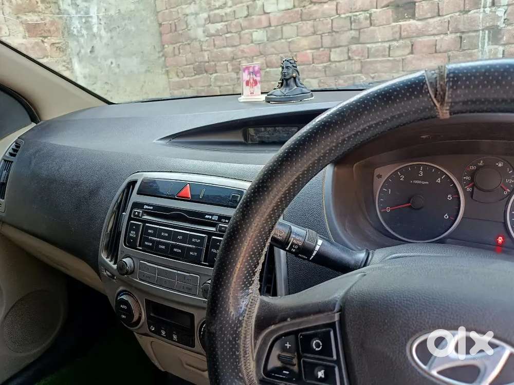 Hyundai I20 Sportz 2012