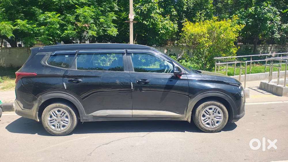 Kia Carens 1.5 2025 Manual Premium Urgent Sell Loan Transfer Also