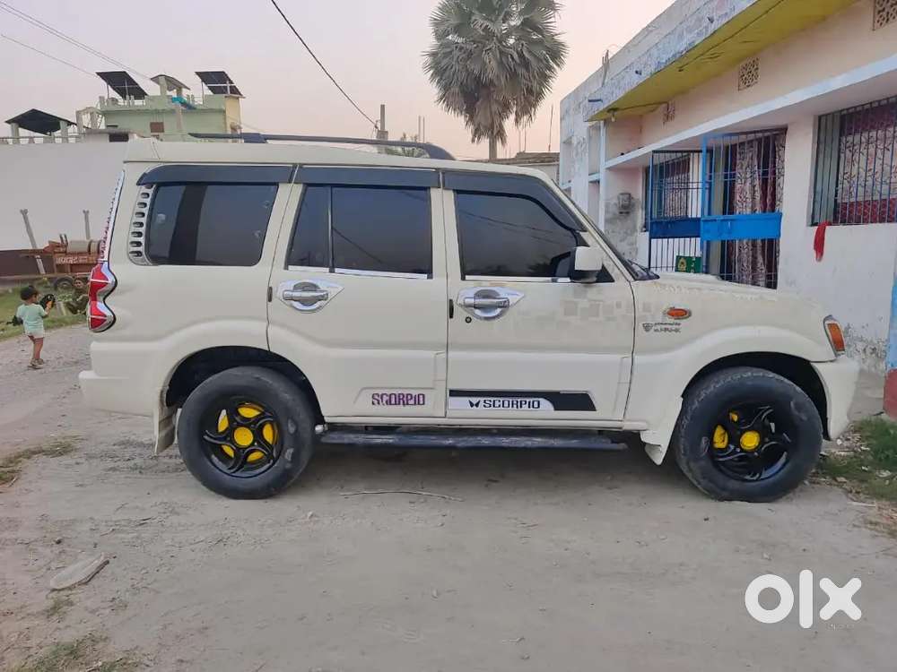 Mahindra Scorpio 2011 Diesel 80000 Km Driven