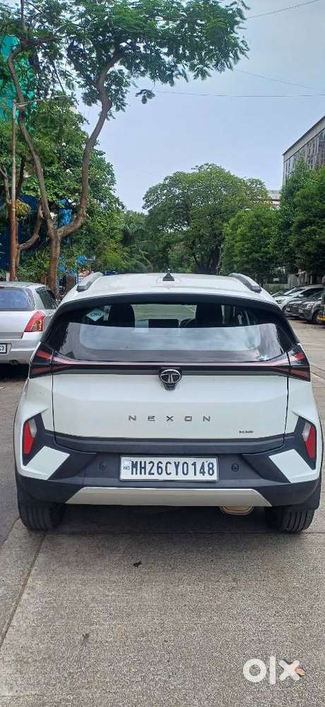 Tata Nexon Creative Plus S 1.2 Revotron Petrol 6 Mt, 2025, Cng & Hyb..