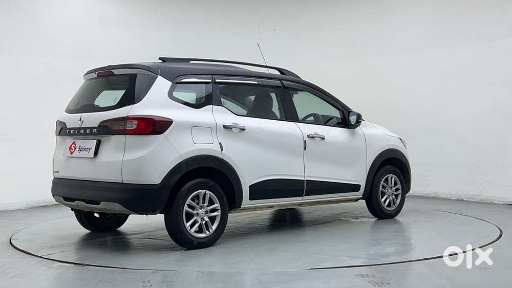 Renault Triber Rxt, 2022, Petrol