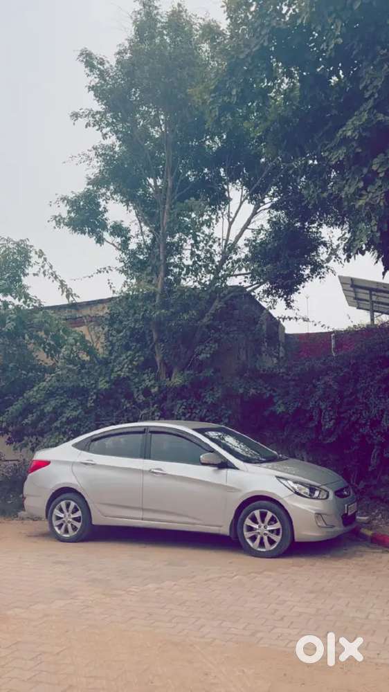 Hyundai Verna Crdi 2012