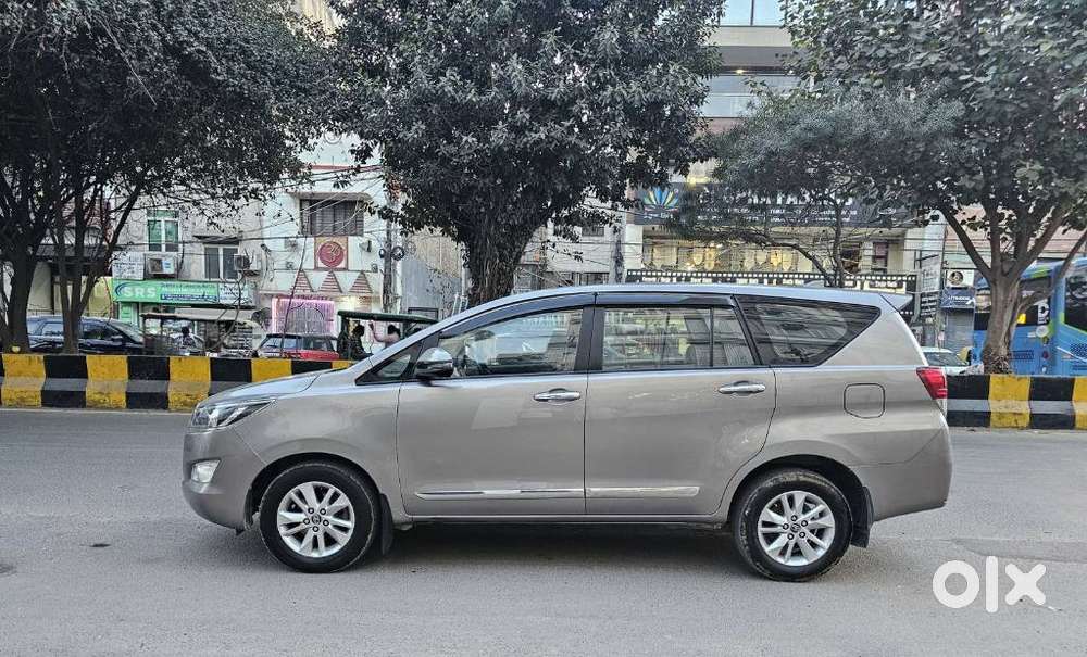 Toyota Innova Crysta