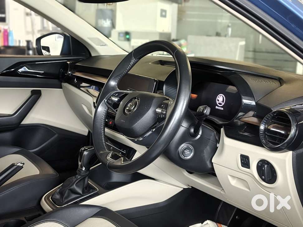 Skoda Slavia 1.0 Tsi Style At, 2024, Petrol