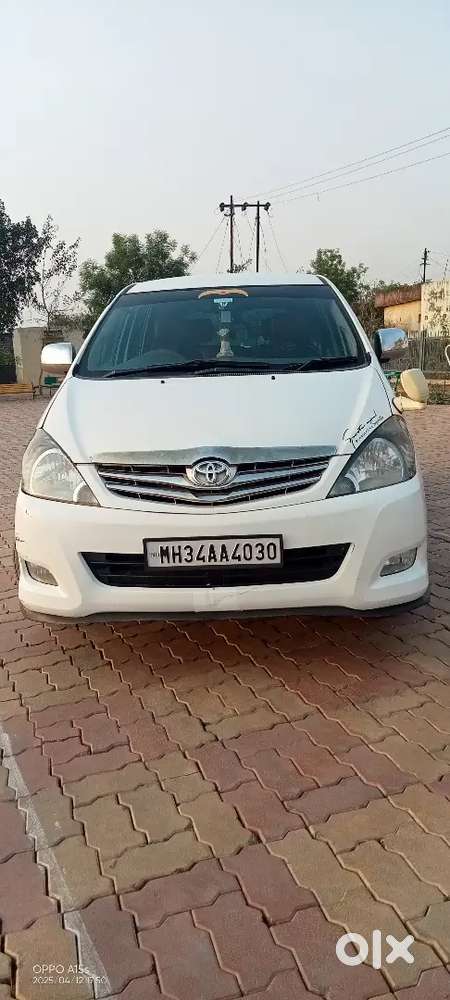 Toyota Innova 2011 Diesel Well Maintained