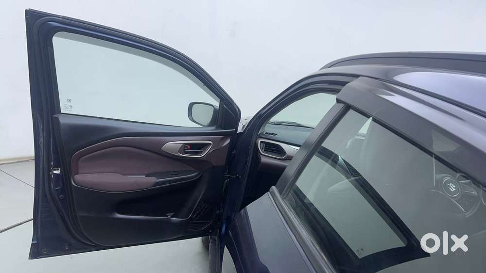 Maruti Suzuki Fronx Delta Plus 1.2l Ags, 2023, Petrol