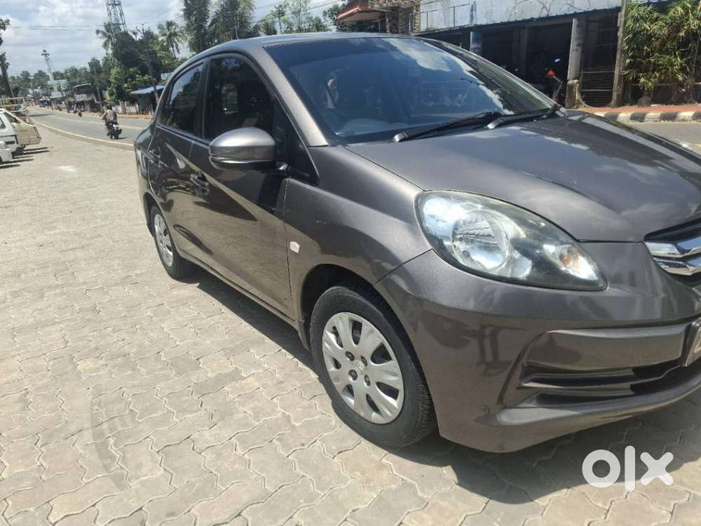 Honda Amaze, 2015