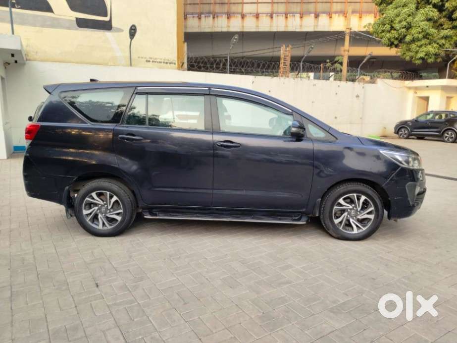 Toyota Innova Crysta 2.7 Gx Limited Edition At 7 Str, 2022, Petrol