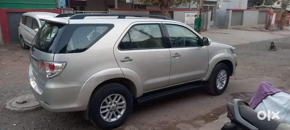 Toyota Fortuner 2012 Diesel 190000 Km Driven