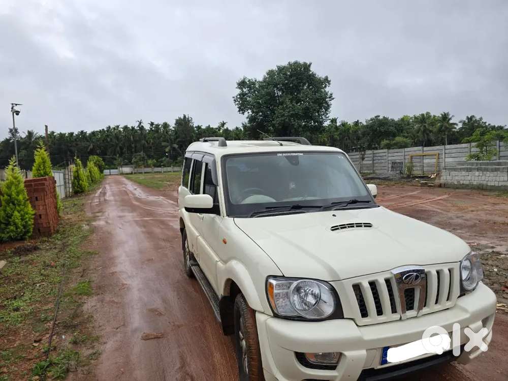 Mahindra Scorpio 2015