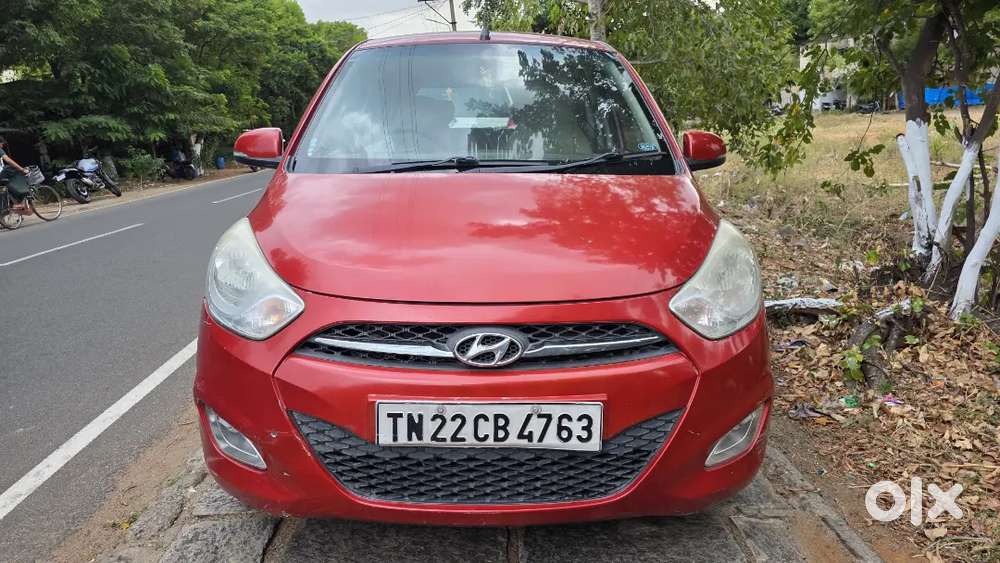 Hyundai i10 Asta sports 2011 car